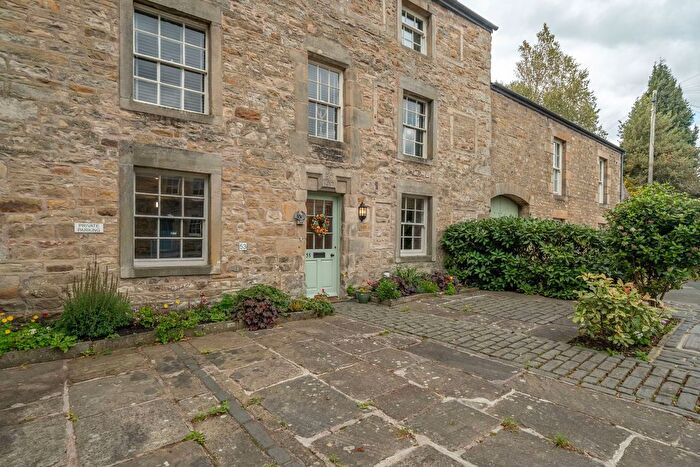 2 Bedroom Flat For Sale In Main Street, Hornby, LA2