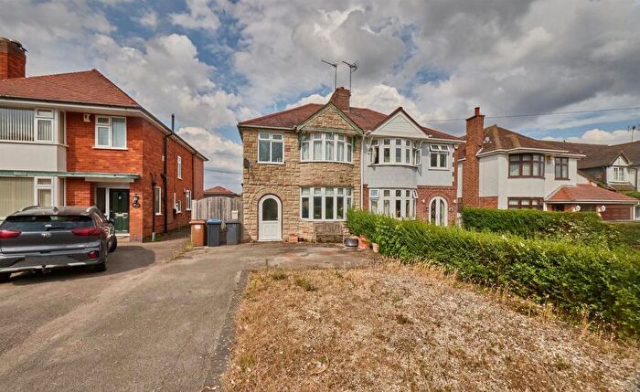 3 Bedroom Semi-Detached House For Sale In Hinckley Road, Barwell, LE9