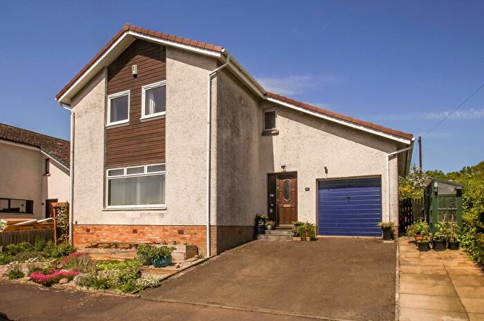 4 Bedroom Detached House For Sale In Dean Ridge, Gowkhall, By Dunfermline, KY12