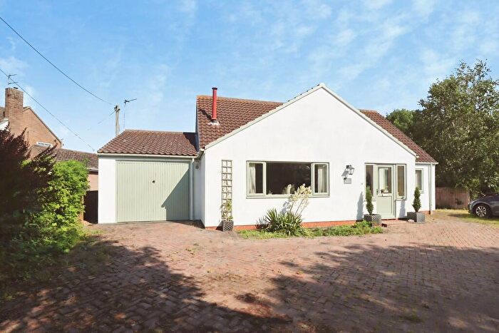 3 Bedroom Detached Bungalow For Sale In Wickenby Road, Lissington, Lincoln, LN3