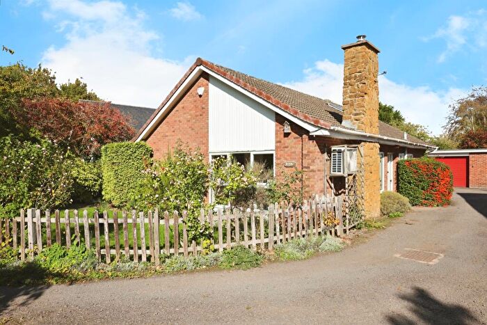 3 Bedroom Detached Bungalow For Sale In Windmill Lane, Ladbroke, Southam, CV47