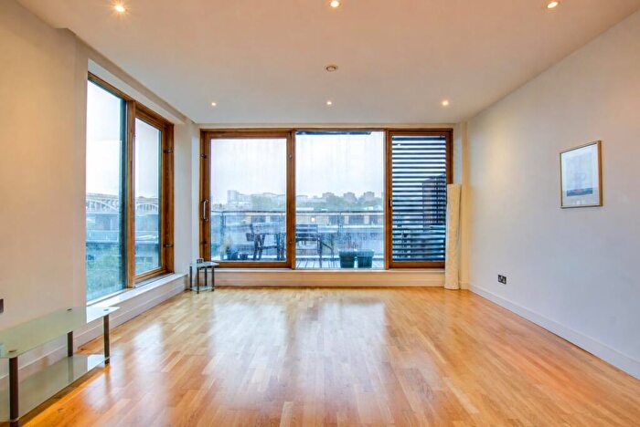 1 Bedroom Flat For Sale In Clavering Place, Quayside Lofts, NE1