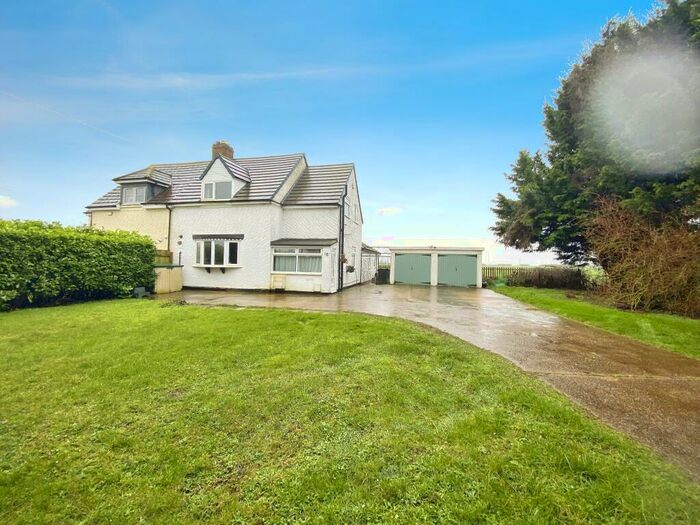 3 Bedroom Semi-Detached House For Sale In Harrowby Lane, Harrowby, Grantham, NG31