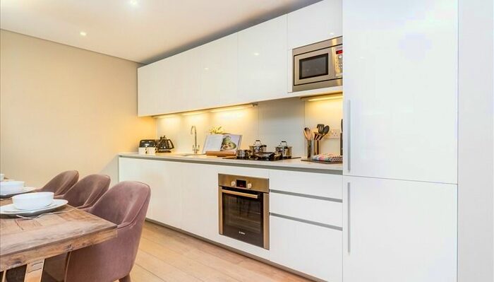 3 Bedroom Flat To Rent In Merchant Square East, Paddington, London, W2