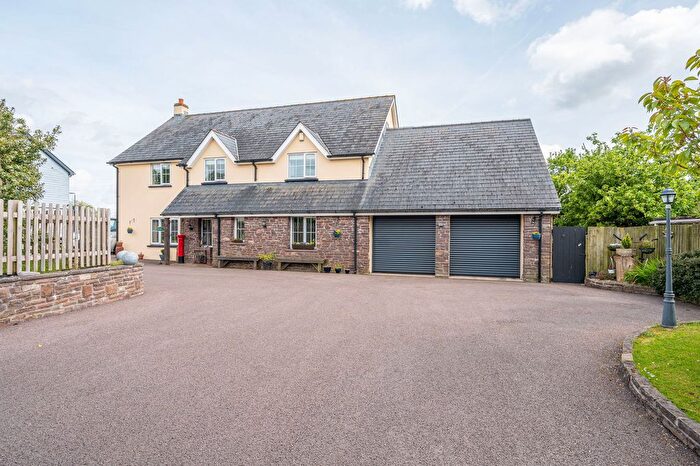 5 Bedroom Detached House For Sale In Bryn-Y-Gwenin, Abergavenny, NP7