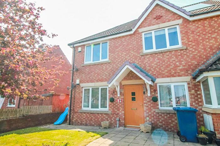 2 Bedroom Flat For Sale In Westward Place, Harraton, Washington, NE38