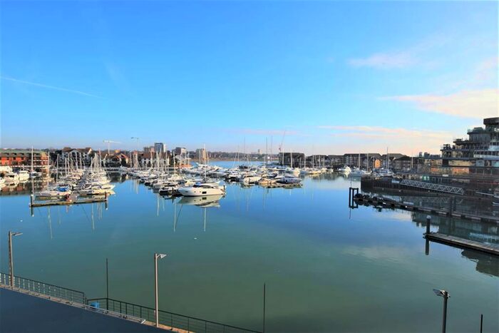 1 Bedroom Flat To Rent In The Moresby Tower, Admirals Quay Ocean Way, Southampton, SO14