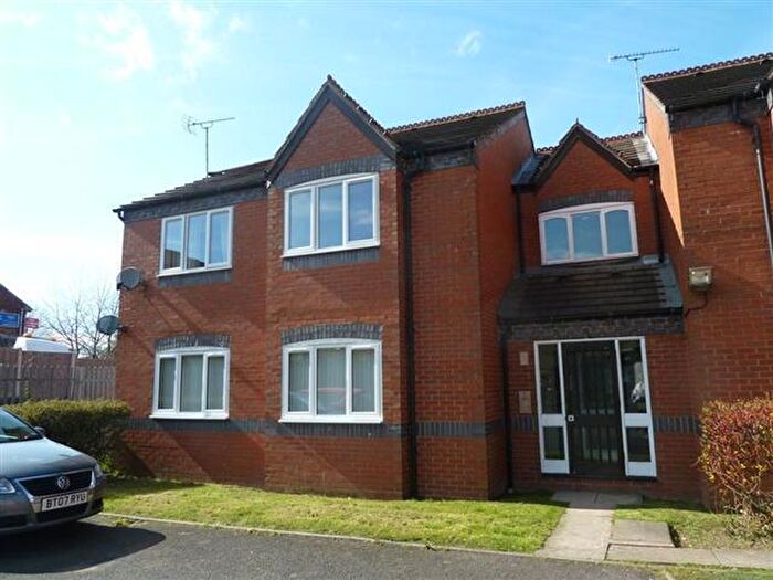 1 Bedroom Flat To Rent In St Michaels Mews, Tividale, Oldbury, B69