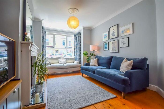 2 Bedroom Terraced House To Rent In Wellington Avenue, Westcliff On Sea, Essex SS0