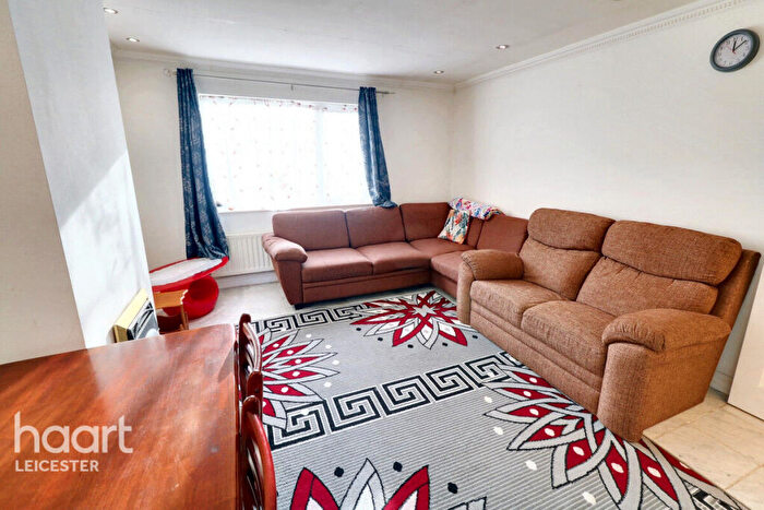 1 Bedroom Apartment For Sale In Trigo Close, Leicester, LE4
