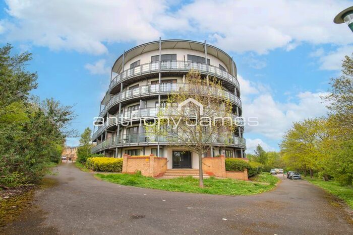 2 Bedroom Flat To Rent In Fieldfare Lane, Greenhithe, Kent, DA9