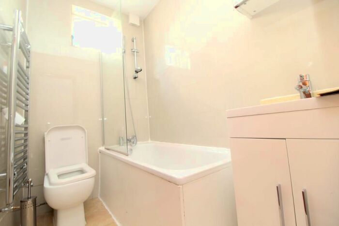 4 Bedroom Flat To Rent In Liverpool Road, Holloway, London N7