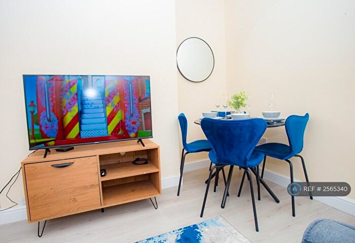 3 Bedroom Terraced House To Rent In Craig Road, Manchester, M18