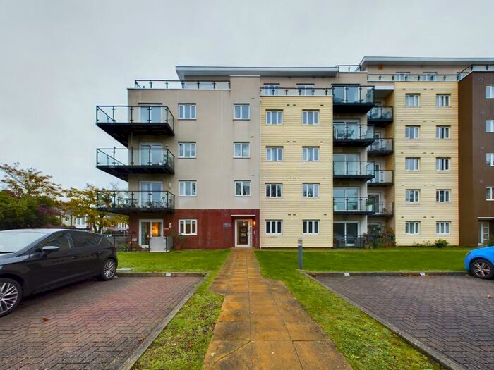 2 Bedroom Apartment To Rent In Admirals House, Gisors Road, Southsea, PO4