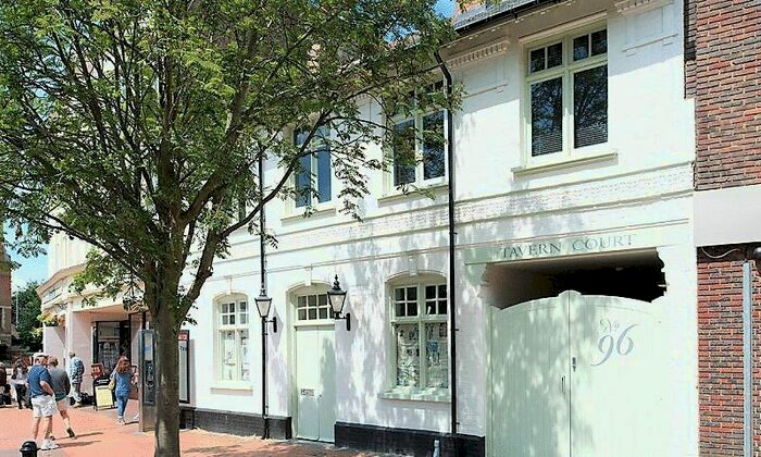 1 Bedroom Flat To Rent In The Broadway, High Street, Chesham HP5