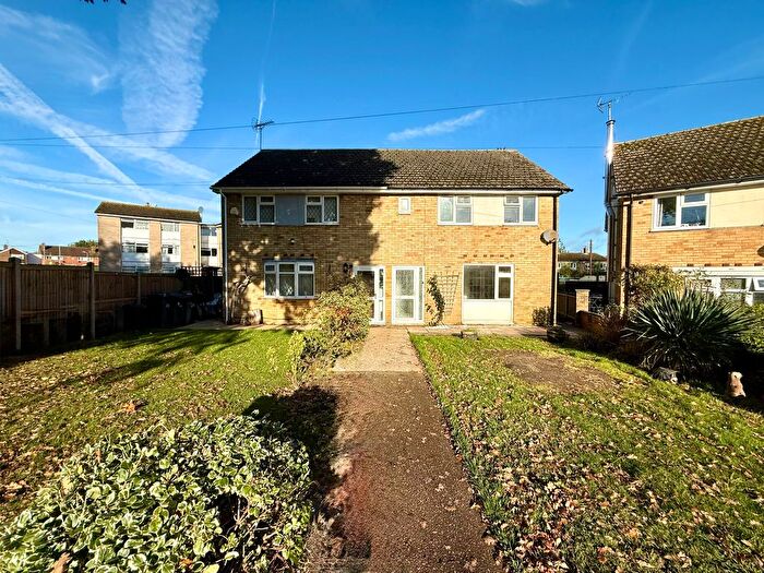 3 Bedroom Semi-detached House To Rent In Oak Tree Road, Ashford, TN23