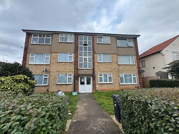3 Bedroom Apartment To Rent In Lexden Drive, Romford, London, RM6