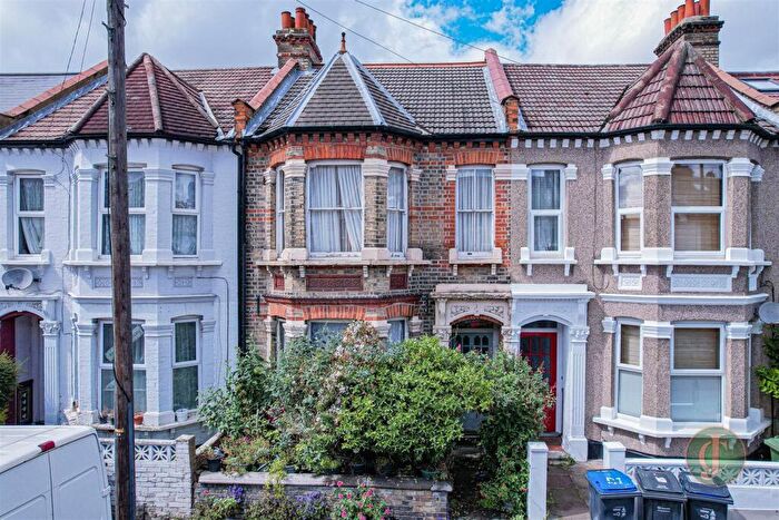 3 Bedroom Terraced House For Sale In Nova Road, Croydon, CR0