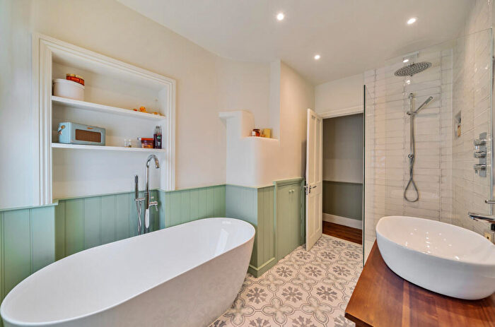 3 Bedroom Terraced House To Rent In Dagmar Road, London, N22