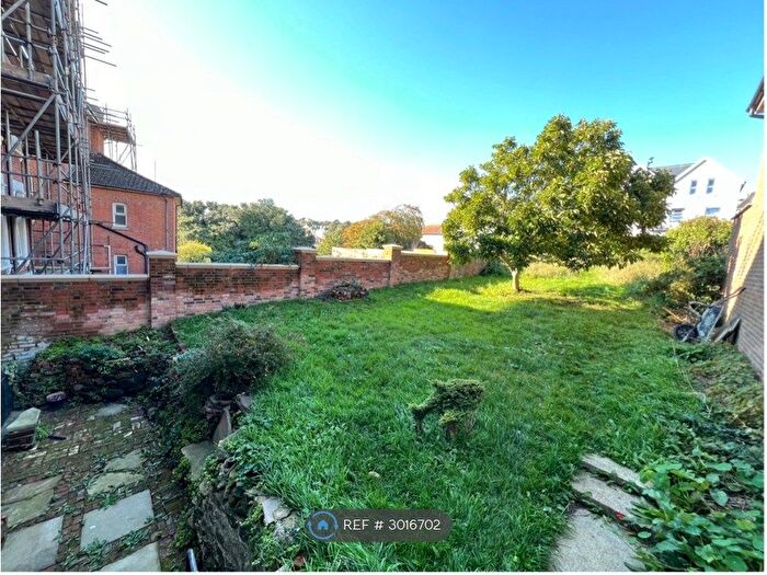 2 Bedroom Flat To Rent In Elvetham Mount, St. Leonards-On-Sea, TN37