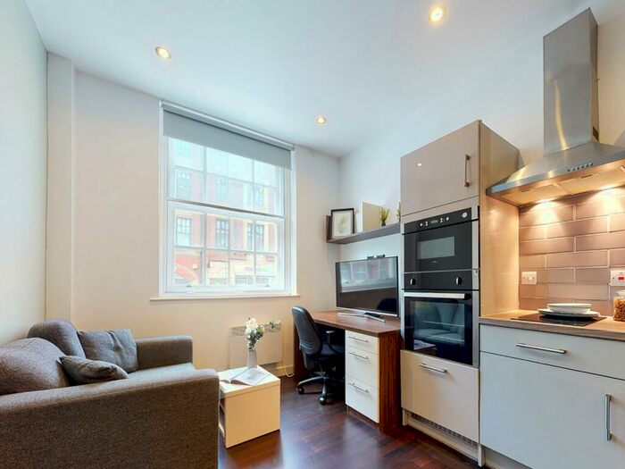 Apartment To Rent In Apt, Park Square Residence #, LS1