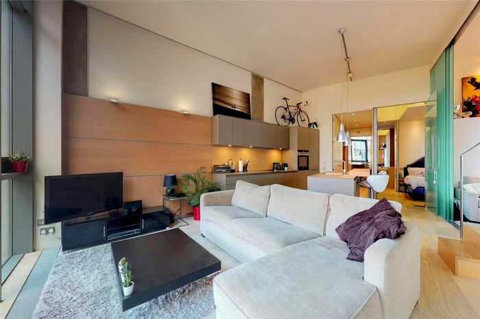 2 Bedroom Flat To Rent In Hopton Street, London, SE1