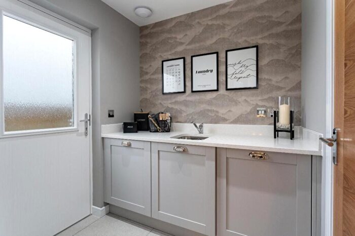 4 Bedroom Detached House For Sale In Oatslie Road, Auchendinny, Penicuik, Midlothian, EH26