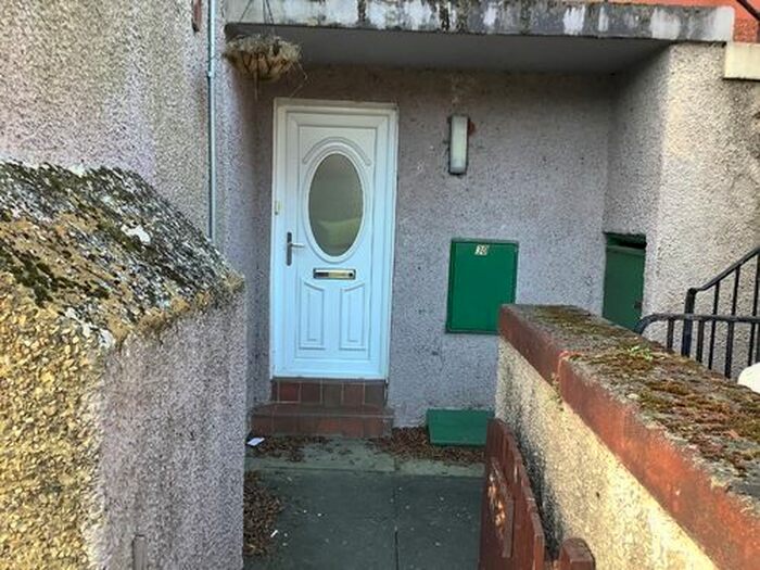 2 Bedroom Flat To Rent In Lilybank Terrace, Dundee, DD4