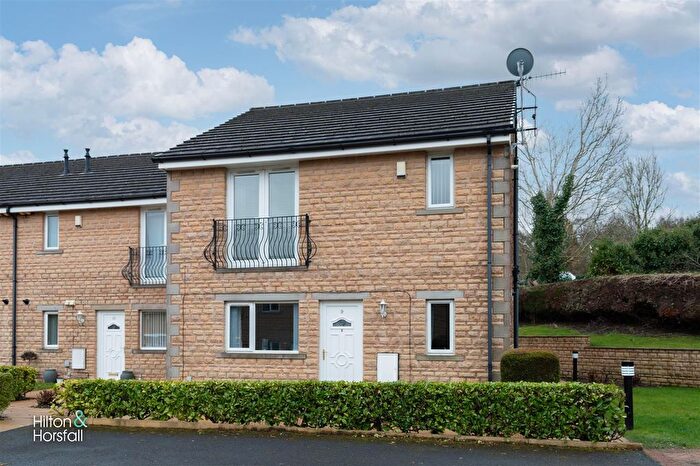 2 Bedroom Flat For Sale In Paddock Top Mews, Colne, BB8