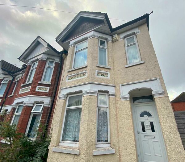 4 Bedroom House To Rent In Earls Road, SO14