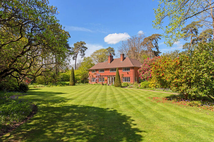 5 Bedroom Detached House For Sale In Woodhall Lane, Ascot, SL5