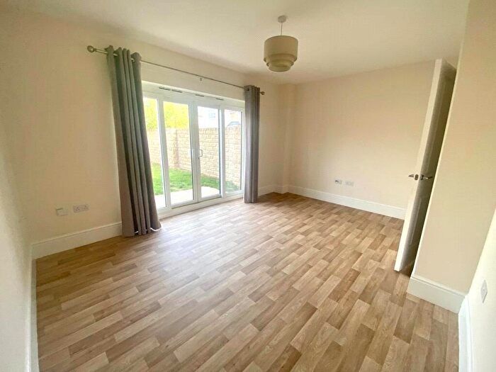 4 Bedroom End Of Terrace House To Rent In St Andrews Walk, Newton Kyme, LS24