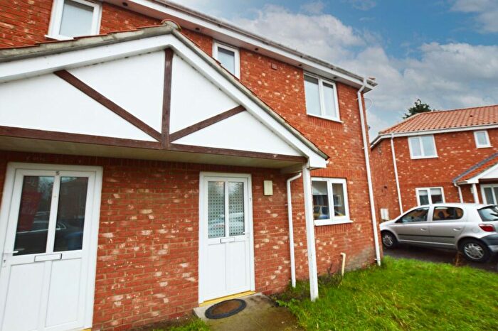 3 Bedroom Semi Detached House To Rent In Filby Close, Norwich, NR5