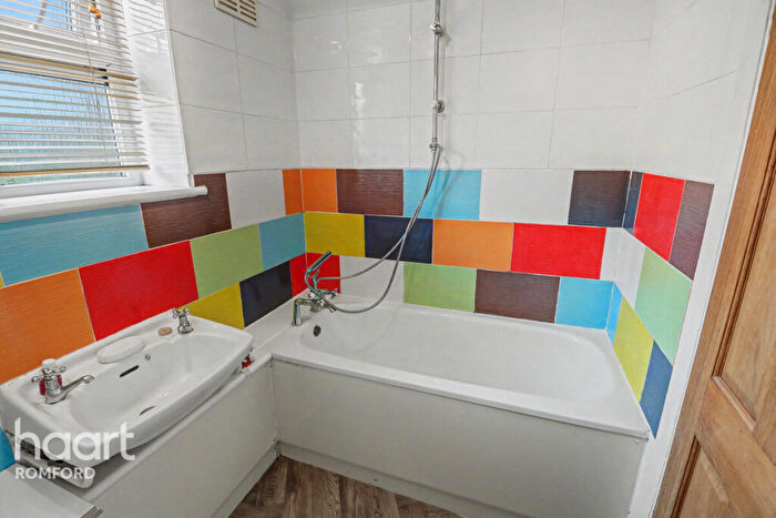 1 Bedroom Apartment To Rent In Redcar Road, Romford, RM3