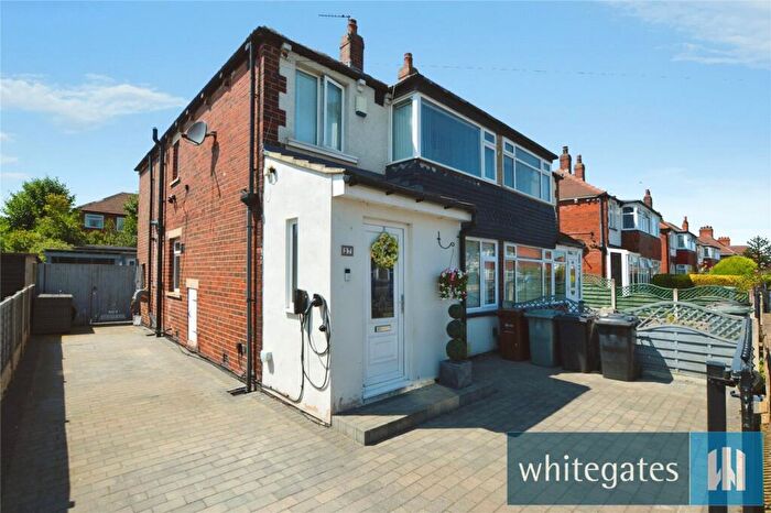 3 Bedroom Semi-Detached House For Sale In Waincliffe Drive, Leeds, West Yorkshire, LS11
