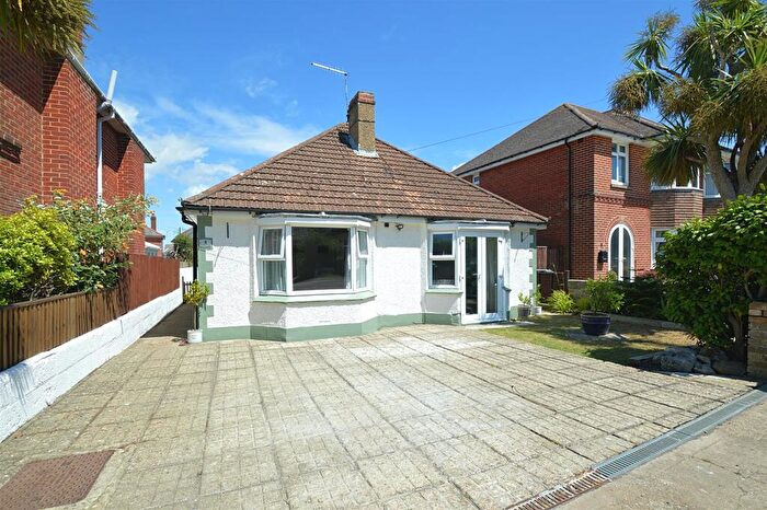2 Bedroom Detached Bungalow For Sale In Close To Shops * Shanklin, PO37