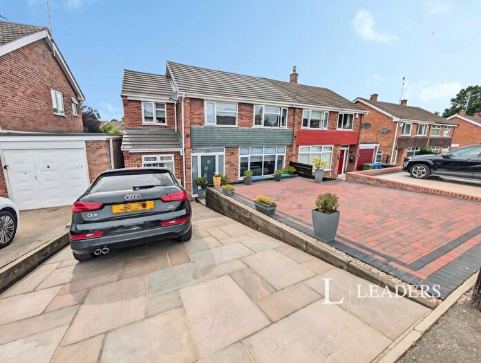 5 Bedroom Semi-Detached House For Sale In Burwood Avenue, Mansfield, Nottinghamshire, NG18
