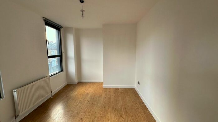 1 Bedroom Flat To Rent In Wildfell Road, Catford, London, SE6