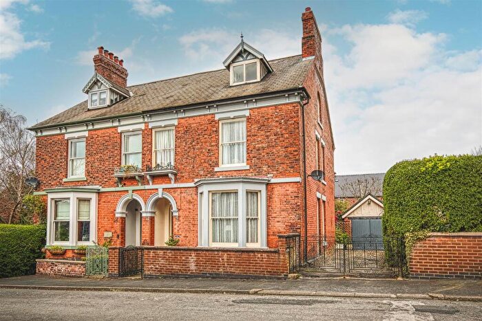 5 Bedroom Semi-Detached House For Sale In Albert Street, Belper, DE56