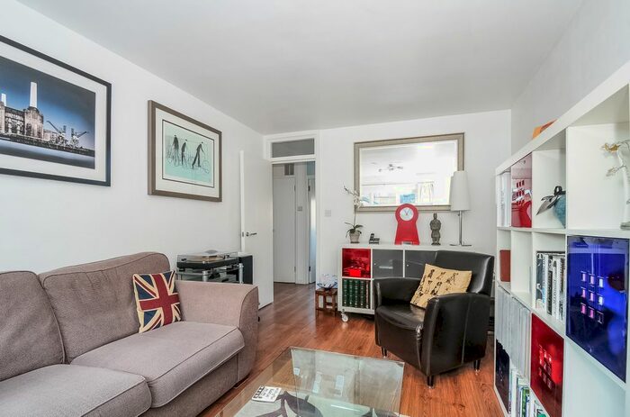 1 Bedroom Flat To Rent In Nantes Close, Wandsworth, London, SW18