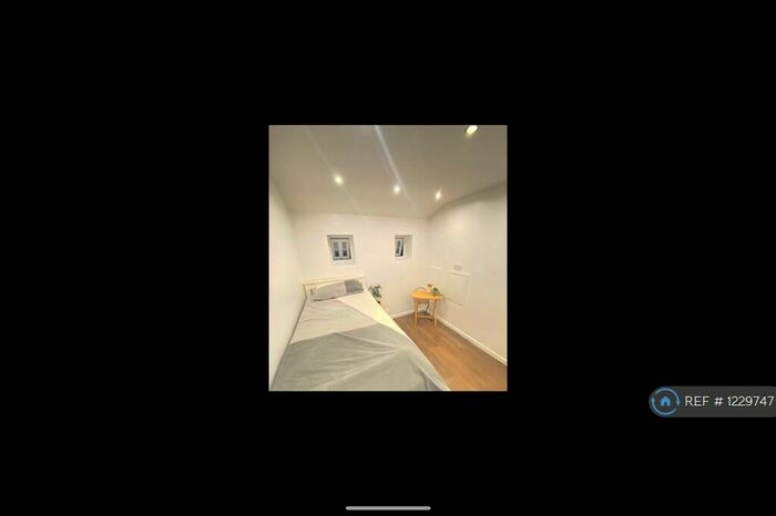 Studio To Rent In Netley Road, Ilford, IG2
