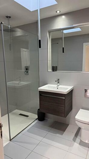 1 Bedroom Flat To Rent In Avondale Gardens, Hounslow, TW4