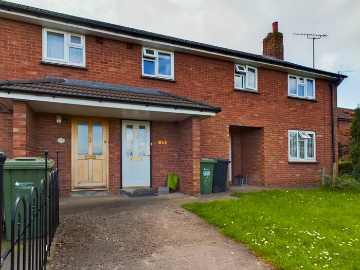 2 Bedroom Flat To Rent In The Bines, Clehonger, HR2