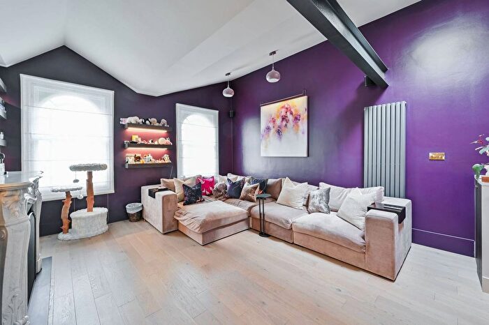 3 Bedroom Terraced House For Sale In Modbury Gardens, Kentish Town, London, NW5