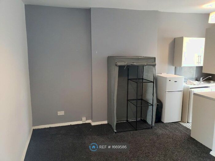 Studio To Rent In Colne Road, Brierfield, Nelson, BB9