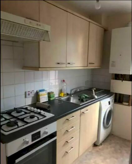 Studio To Rent In Atlantic Road, London, SW9