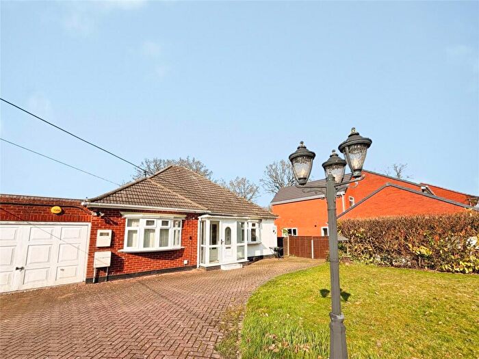 4 Bedroom Bungalow For Sale In Cromwell Lane, Coventry, Warwickshire, CV4
