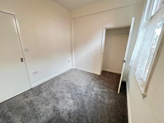 2 Bedroom Flat To Rent In St James Road, Dudley, DY1