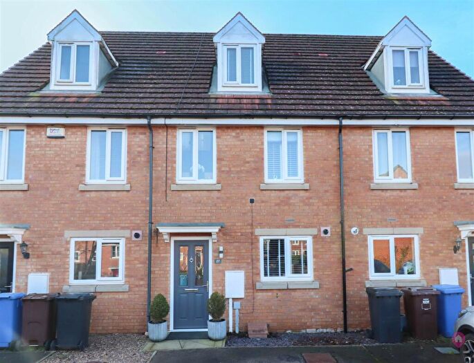 3 Bedroom Terraced House For Sale In Deepwell Mews, Halfway, Sheffield, S20