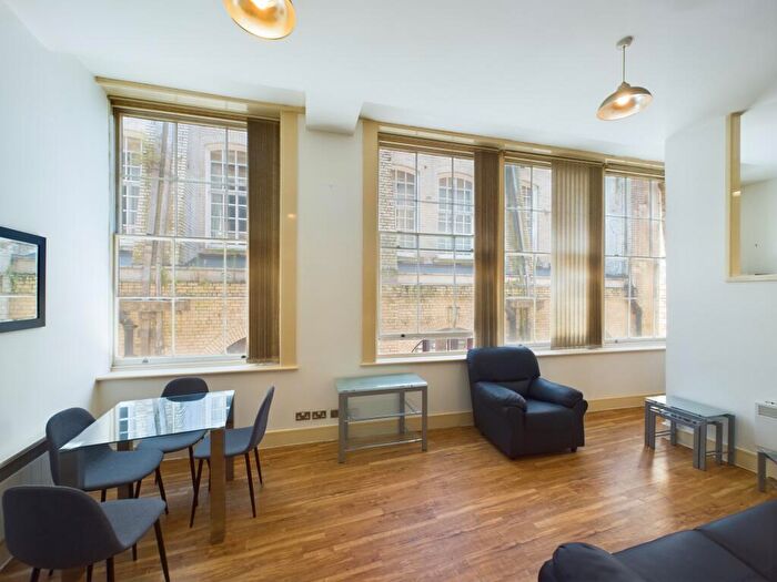 1 Bedroom Flat To Rent In Regency Chambers, Temple Lane, L2